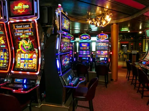 蓝狮在线App下载二维码